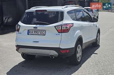 Внедорожник / Кроссовер Ford Kuga 2019 в 
