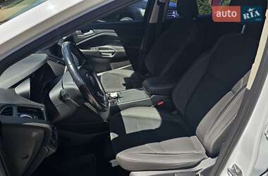 Внедорожник / Кроссовер Ford Kuga 2019 в 
