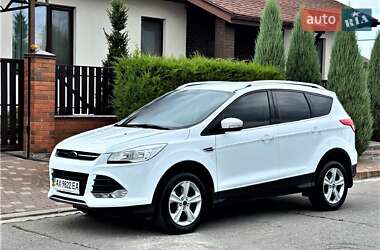 Внедорожник / Кроссовер Ford Kuga 2013 в 