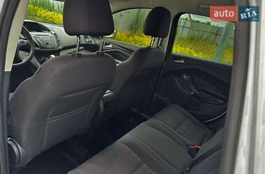 Внедорожник / Кроссовер Ford Kuga 2013 в 