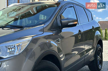 Внедорожник / Кроссовер Ford Kuga 2013 в 