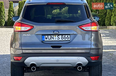 Внедорожник / Кроссовер Ford Kuga 2013 в 
