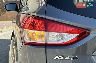 Внедорожник / Кроссовер Ford Kuga 2013 в 
