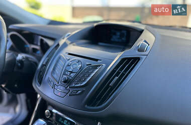 Внедорожник / Кроссовер Ford Kuga 2013 в 
