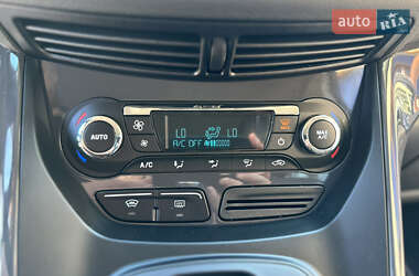 Внедорожник / Кроссовер Ford Kuga 2013 в 