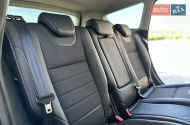 Внедорожник / Кроссовер Ford Kuga 2013 в 