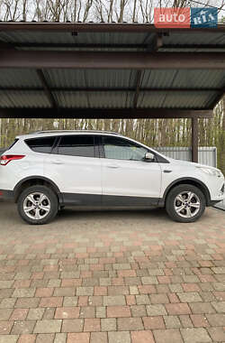 Внедорожник / Кроссовер Ford Kuga 2015 в 
