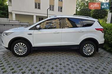Внедорожник / Кроссовер Ford Kuga 2013 в 