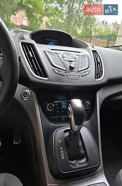 Внедорожник / Кроссовер Ford Kuga 2013 в 
