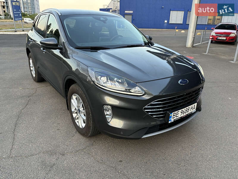 Внедорожник / Кроссовер Ford Kuga 2023 в Николаеве