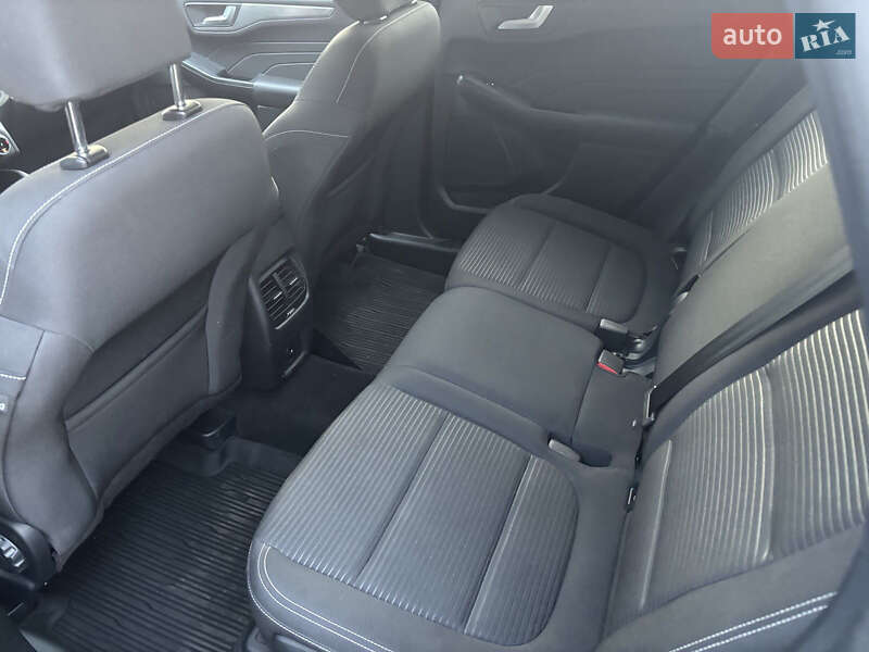 Внедорожник / Кроссовер Ford Kuga 2023 в Николаеве