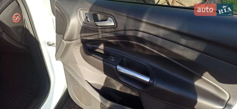 Позашляховик / Кросовер Ford Kuga 2013 в Бучі фото 15 Позашляховик / Кросовер Ford Kuga 2013 в Бучі