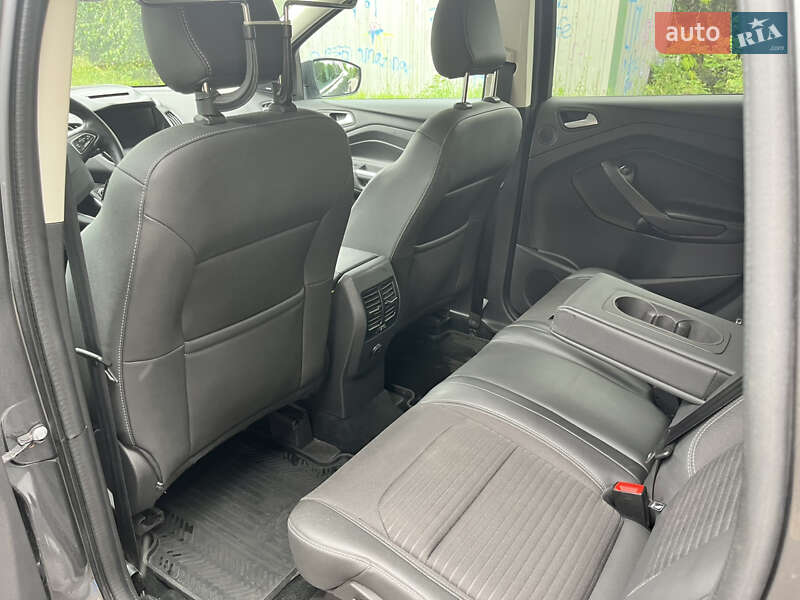 Позашляховик / Кросовер Ford Kuga 2019 в Києві