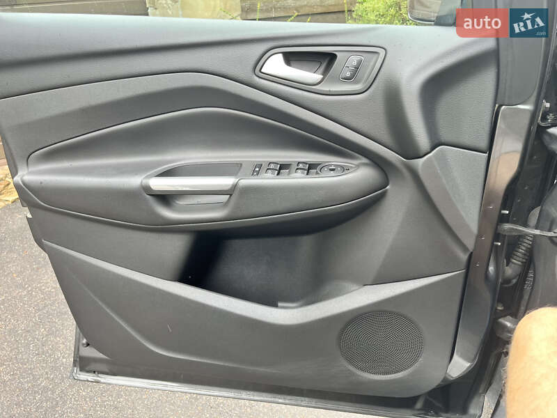 Позашляховик / Кросовер Ford Kuga 2019 в Києві