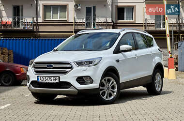 Внедорожник / Кроссовер Ford Kuga 2019 в Ужгороде