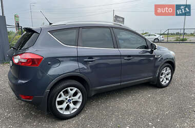 Внедорожник / Кроссовер Ford Kuga 2011 в 