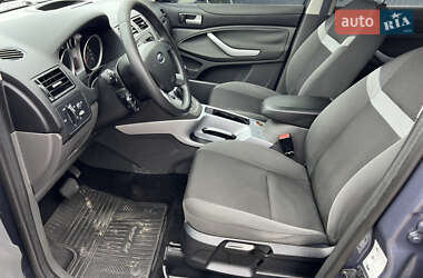 Внедорожник / Кроссовер Ford Kuga 2011 в 