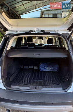 Внедорожник / Кроссовер Ford Kuga 2013 в 