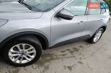 Внедорожник / Кроссовер Ford Kuga 2020 в 