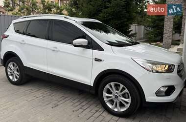 Внедорожник / Кроссовер Ford Kuga 2019 в Киеве