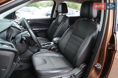 Внедорожник / Кроссовер Ford Kuga 2013 в 