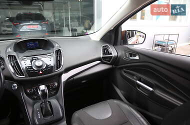 Внедорожник / Кроссовер Ford Kuga 2013 в 