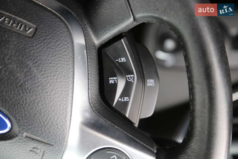 Внедорожник / Кроссовер Ford Kuga 2013 в Киеве