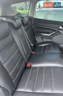 Внедорожник / Кроссовер Ford Kuga 2012 в 
