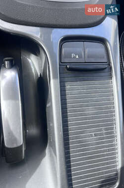 Внедорожник / Кроссовер Ford Kuga 2012 в 