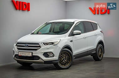 Внедорожник / Кроссовер Ford Kuga 2018 в Киеве