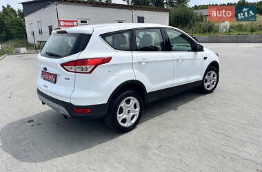Внедорожник / Кроссовер Ford Kuga 2016 в 