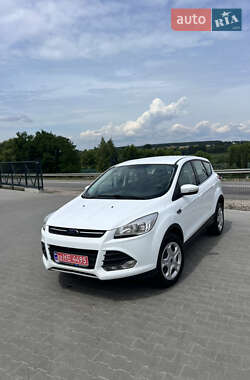 Внедорожник / Кроссовер Ford Kuga 2016 в 