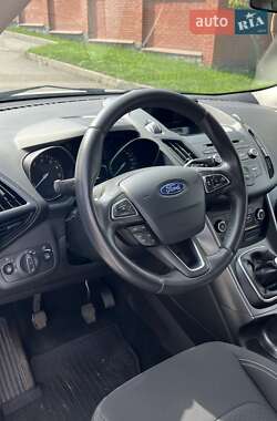 Внедорожник / Кроссовер Ford Kuga 2018 в 