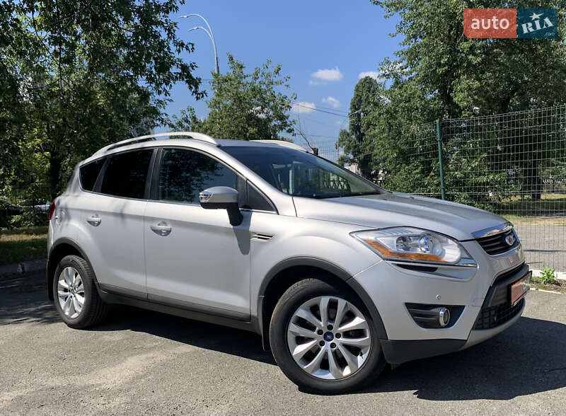 Внедорожник / Кроссовер Ford Kuga 2012 в Киеве