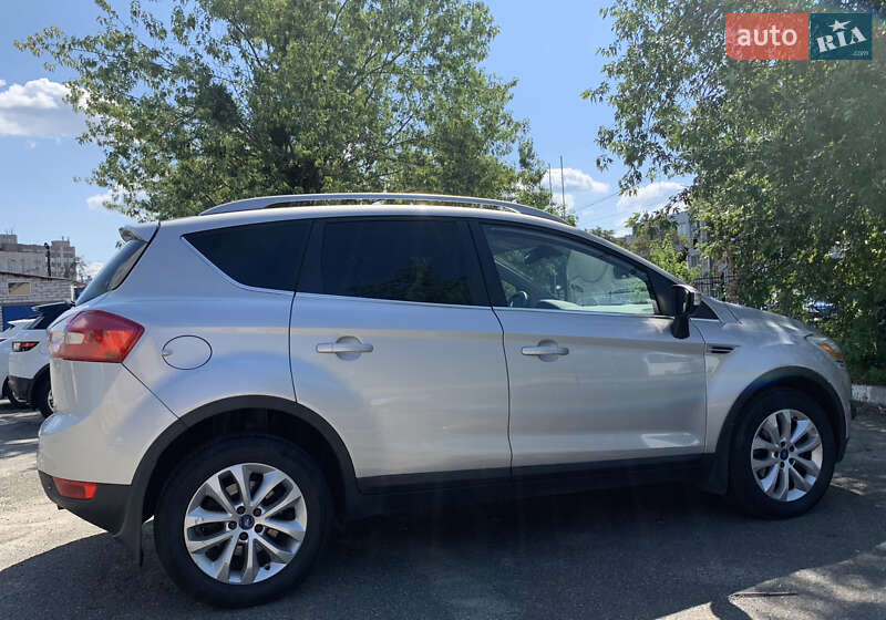 Внедорожник / Кроссовер Ford Kuga 2012 в Киеве