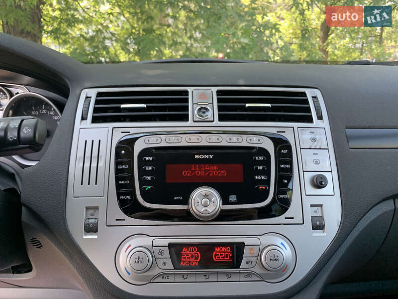 Внедорожник / Кроссовер Ford Kuga 2012 в Киеве