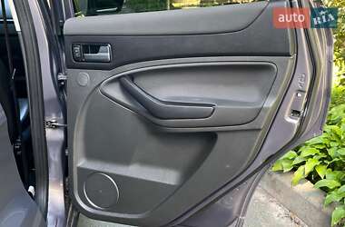 Внедорожник / Кроссовер Ford Kuga 2011 в 