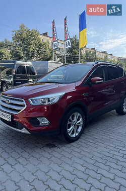 Позашляховик / Кросовер Ford Kuga 2019 в Хмельницькому