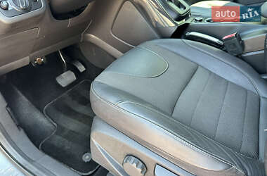 Внедорожник / Кроссовер Ford Kuga 2014 в 