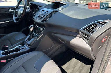Внедорожник / Кроссовер Ford Kuga 2014 в 