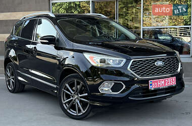Внедорожник / Кроссовер Ford Kuga 2017 в 
