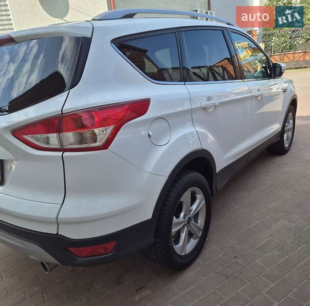 Внедорожник / Кроссовер Ford Kuga 2015 в Ивано-Франковске