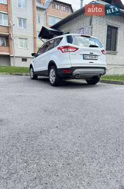 Внедорожник / Кроссовер Ford Kuga 2014 в 