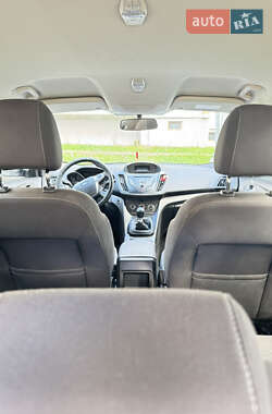 Внедорожник / Кроссовер Ford Kuga 2014 в 