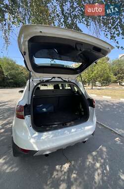 Внедорожник / Кроссовер Ford Kuga 2011 в 