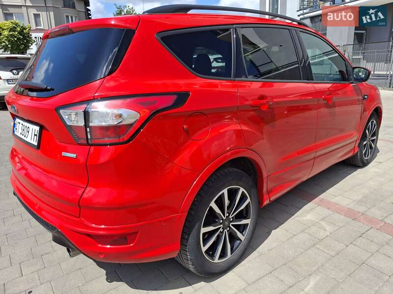Позашляховик / Кросовер Ford Kuga 2018 в Івано-Франківську