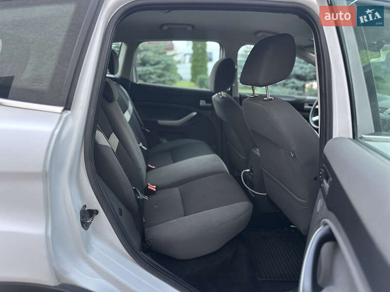 Внедорожник / Кроссовер Ford Kuga 2010 в Ровно