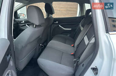 Внедорожник / Кроссовер Ford Kuga 2010 в 