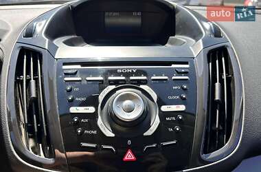 Внедорожник / Кроссовер Ford Kuga 2013 в 