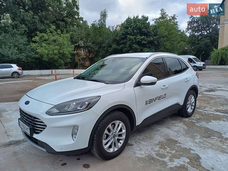 Внедорожник / Кроссовер Ford Kuga 2023 в Киеве